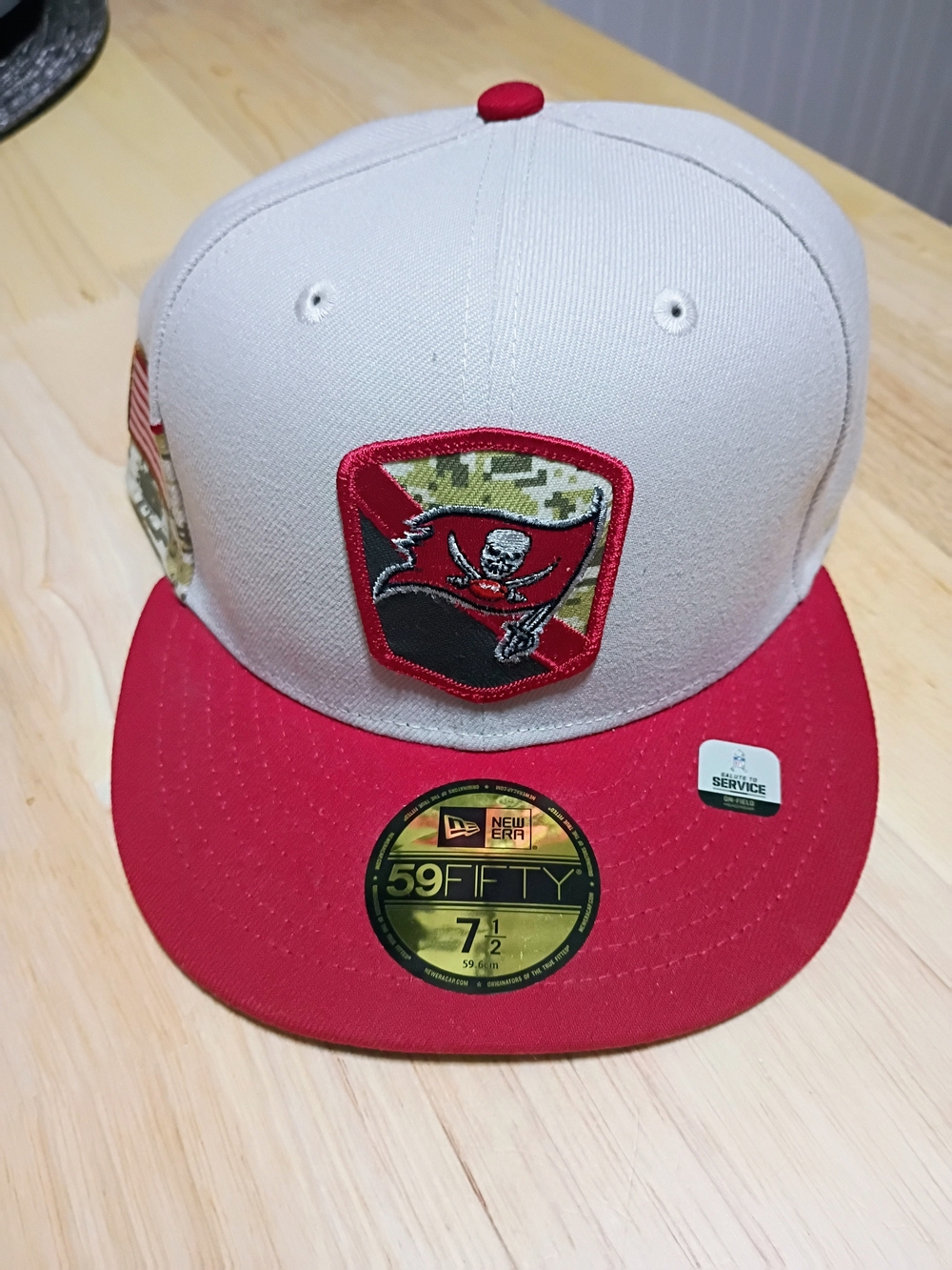 New Era Tampa Bay Buccaneers Cream and Red 59FIFTY Fitted Cap